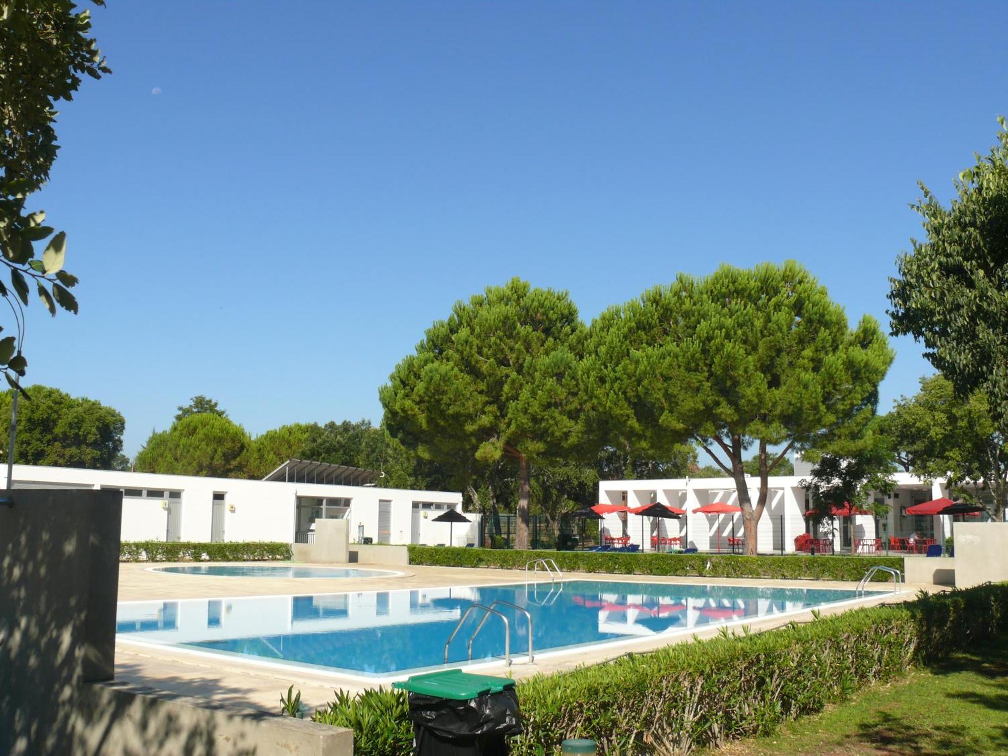 Parque De Campismo Orbitur Montargil Hotel Exterior photo