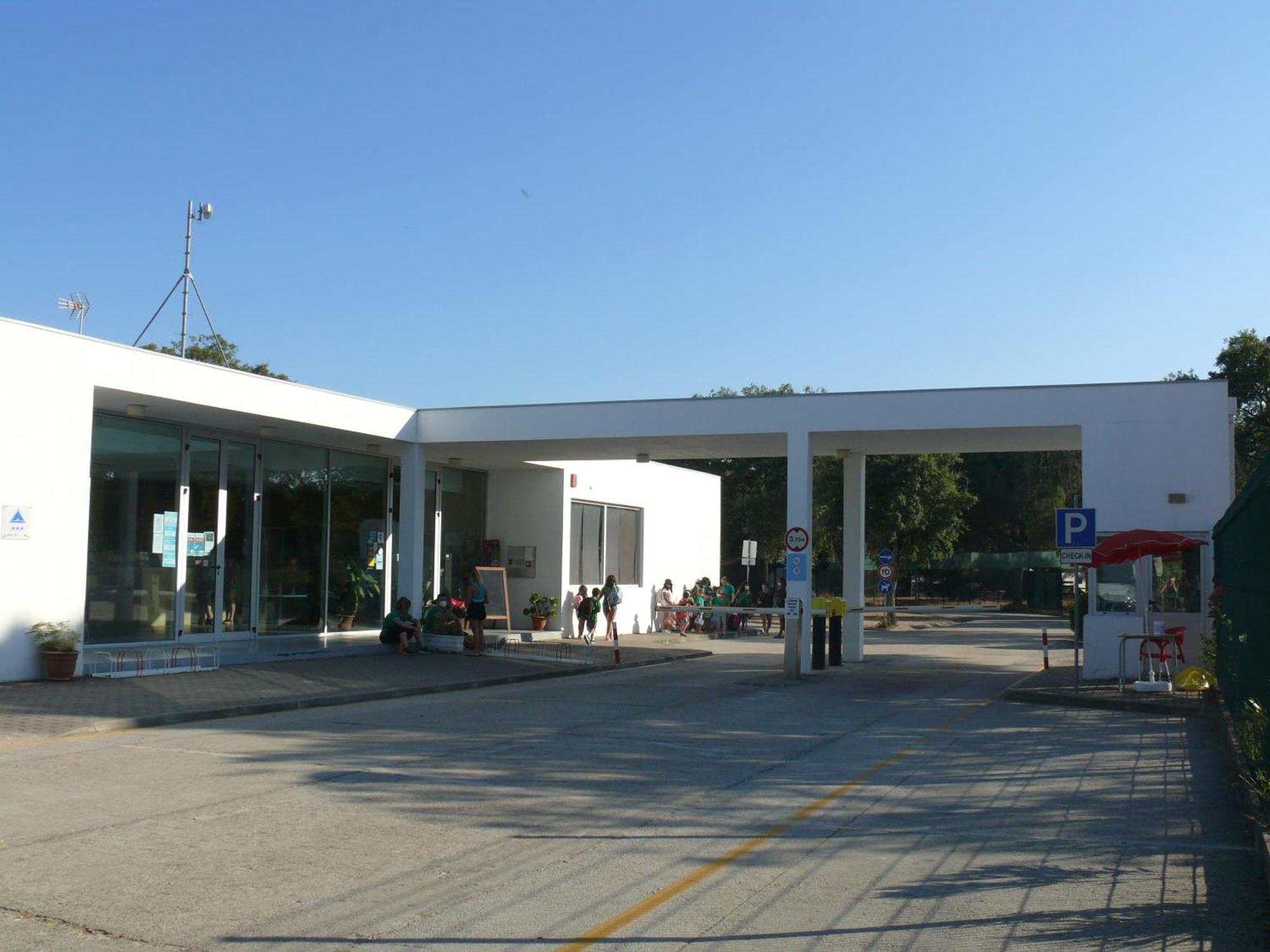 Parque De Campismo Orbitur Montargil Hotel Exterior photo